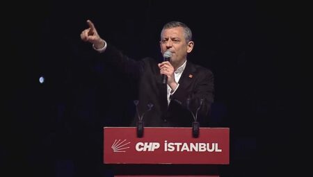 CHP Genel Başkanı Özel Beylikdüzü’ndeki mitingde konuştu