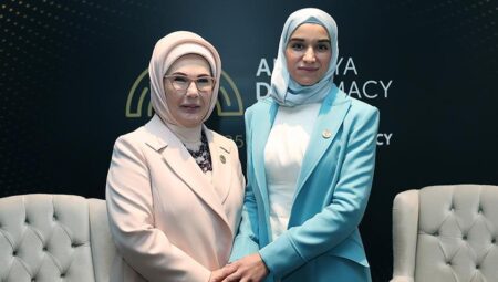 Emine Erdoğan Suriye Cumhurbaşkanının eşi ile görüştü