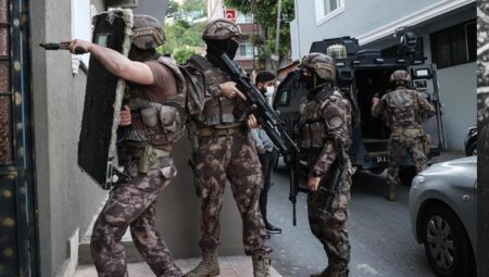 Terör örgütü DEAŞ’a yönelik 17 vilayette düzenlenen operasyonlarda 89 zanlı yakalandı