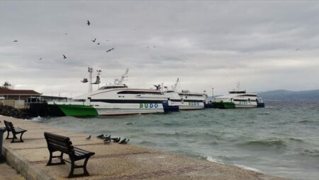 Deniz ulaşımına fırtına engeli! BUDO seferlerine iptal