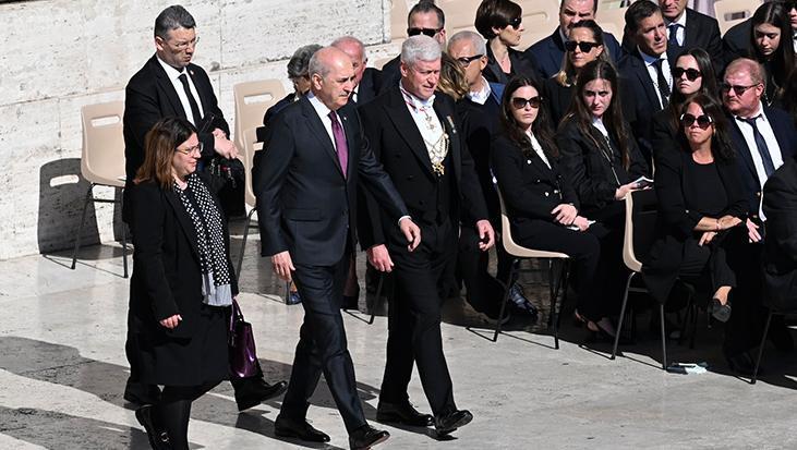 Kurtulmuş, Papa Franciscus’un cenaze merasimine katıldı