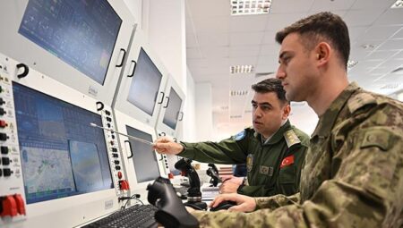 Sıcak bölgelerin sessiz gözcüleri… İHA pilotlarının kuvvetli eğitimi