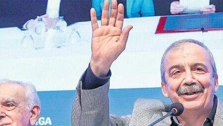 Sırrı Süreyya Başkan 18 günlük ömür gayretini kaybetti