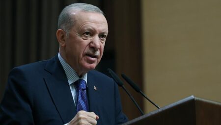 Son dakika! Erdoğan’dan Özgür Özel’e ‘jammer’ ve ‘bant’ karşılığı: Bu çeşit davranışlar bizim kitabımızda yazmaz