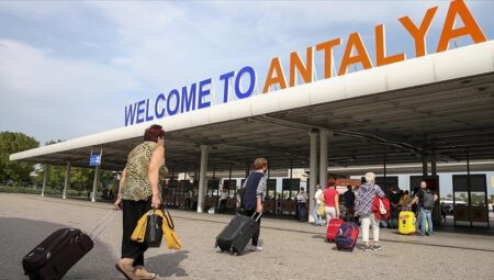 Antalya turizmi 2 milyonu aştı; tüm vakitlerin nisan rekoru kırıldı
