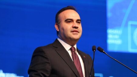 Bakan Kacır, Atatürk Havalimanı Terminal Binaları’nın “teknopark” ilan edildiğini duyurdu