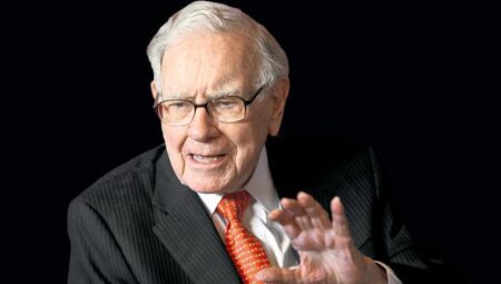 Milyarder Buffett CEO’luğu bırakıyor, payları bağışlıyor