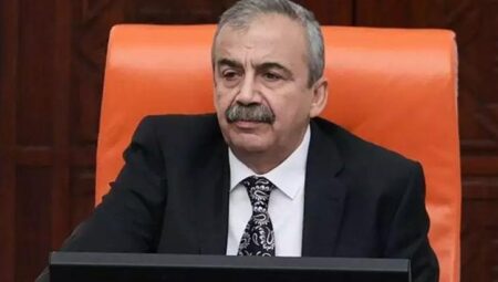 Sırrı Süreyya Öncü’nün ismi Diyarbakır’da caddeye verilecek