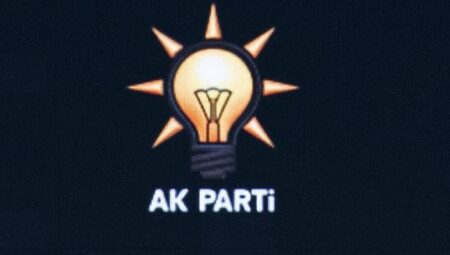 AK Parti: Kendi tabanına ileti korkusu var
