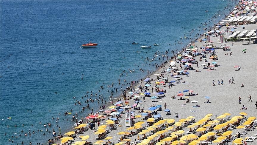 Antalya 18 milyon turist amacına emin adımlarla ilerliyor