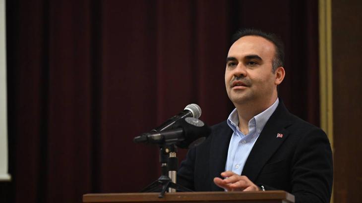 Bakan Kacır’dan savunma sanayii bildirisi: Türk milletinin imzasını gökyüzüne attılar