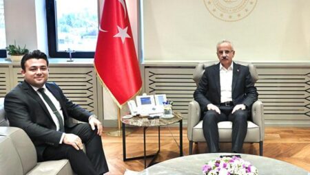 Bakan Uraloğlu: Çocuklarımızı dijital dünyanın risklerinden koruyacağız