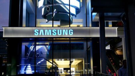 Galaxy S25 Edge duyuruldu! Telefon çok ince ancak pekala ya batarya?