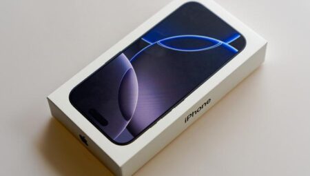 iPhone 16E vs iPhone 16: Hangi model daha güzel?