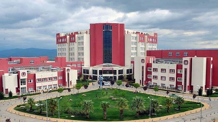 Profesör ve sekreterine ‘bıçak parası’ ismi altında rüşvet aldıkları argümanıyla gözaltı