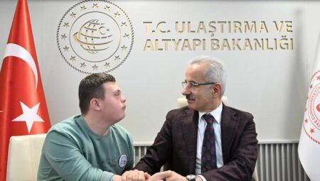 Ulaşım ve bağlantıda manisiz projeler! Bakan Uraloğlu: 100 milyon TL karşılıksız dayanak sağladık