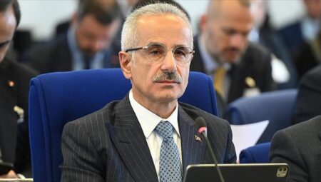 Ulaştırma ve Altyapı Bakanı Uraloğlu 5 ülkeden mevkidaşları ile görüştü