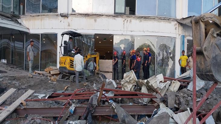 Antalya’da feci olay! 5 yıldızlı otel inşaatında teras çöktü