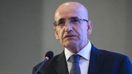 Bakan Şimşek bir gazetede yer alan hakkındaki tezlere karşılık verdi