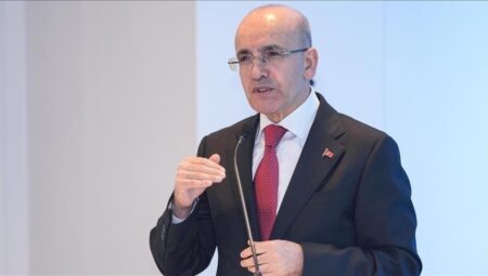 Bakan Şimşek, ekonomik aktivitedeki ölçülü seyrin sürdüğünü belirtti
