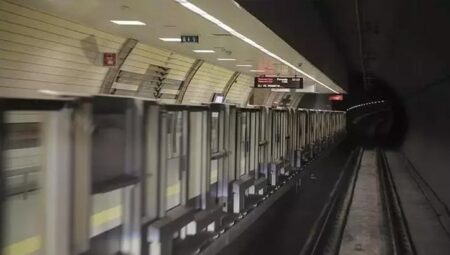 Bakırköy-Kayaşehir metro sınırında arıza! Bir istasyon işletmeye kapatıldı