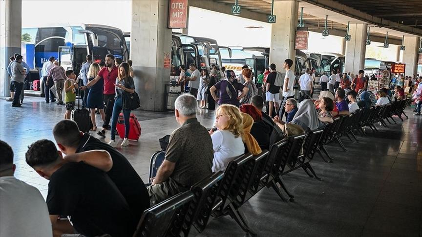 Bayram öncesi otobüs biletlerinin yüzde 100’e yakını tükendi