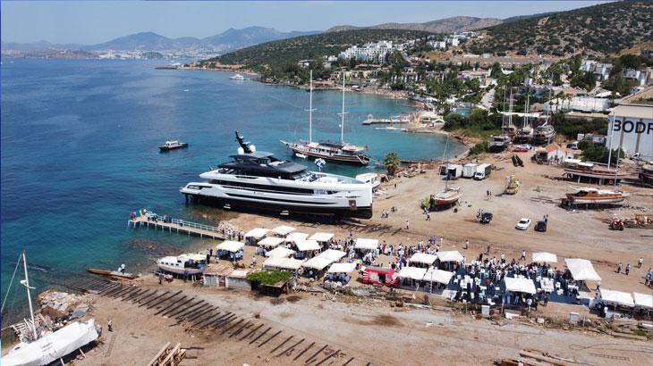 Bodrum’da üretilen muhteşem yat denize indirildi