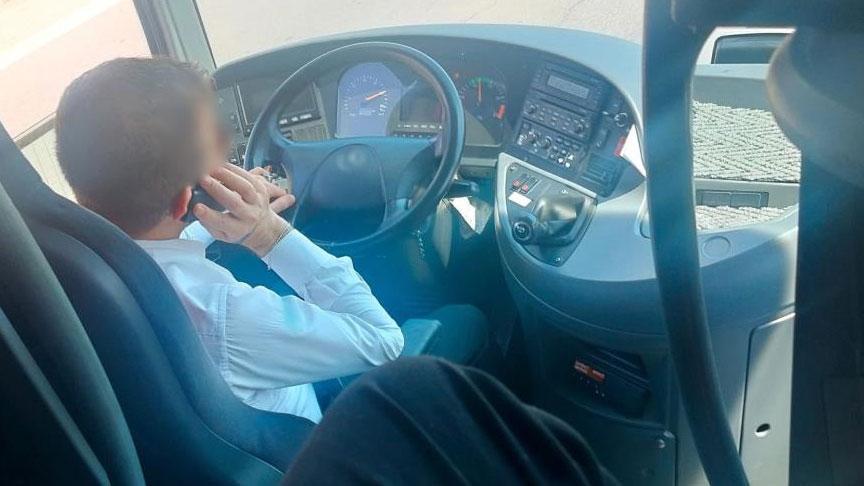 Cep telefonu ile konuşan otobüs sürücüsüne büyük şok!