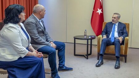 Dışişleri Bakanı Hakan Fidan, Gagauz Türkleri temsilcileri ile bir ortaya geldi