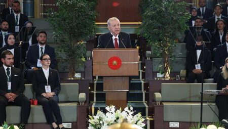 Erdoğan’dan ‘Terörsüz Türkiye’ iletisi: Meydanlarda halaylar çekilmeye, yaylalar şenlenmeye başladı