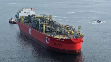 İstanbul Boğazı’nda gemi trafiği çift istikametli kapatıldı