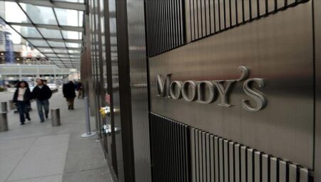 Moody’s’ten flaş karar! ABD’nin kredi notu düşürüldü