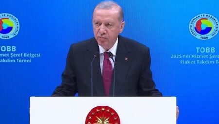 Son dakika: Cumhurbaşkanı Erdoğan: Üniter yapımız, bayrağımız, resmi lisanımız asla tartışma konusu değildir