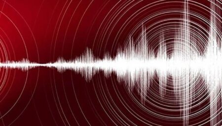 SON DAKİKA! Ege Denizi’nde 4.6 büyüklüğünde korkutan zelzele