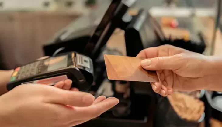 Yemek kartı işinizden edebilir mi? Patron sizi izliyor olabilir; kart kullanımı mercek altında