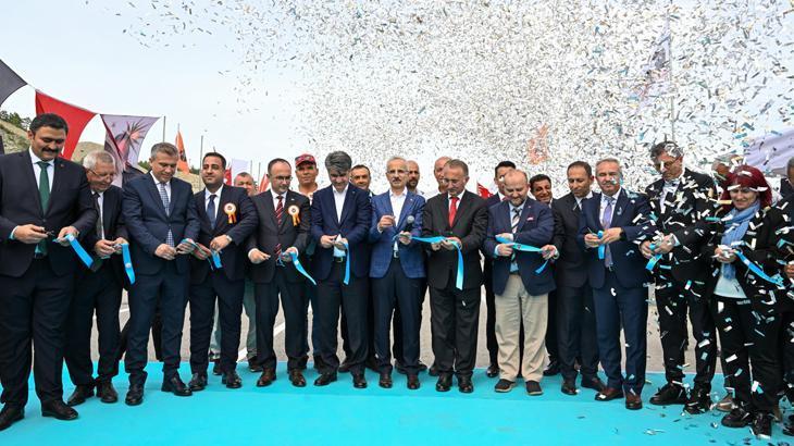 Yeni etraf yolu hizmete açıldı: ”Ülkemizin en işlek otoyolu artık çok daha güvenli”
